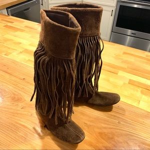 PEACE ☮️ and ❤️...these RETRO BOOTS!!